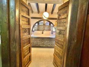 Vintage Master bedroom with private toilet & bathtub
